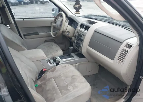 2010 Ford Escape Xlt z USA, uszkodzony, nr VIN 1FMCU0D72AKC81731